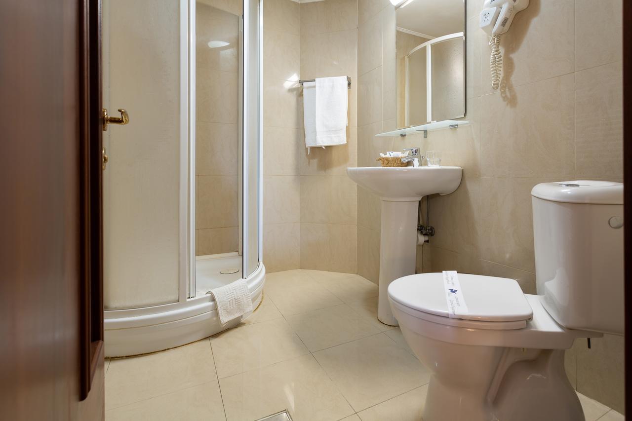 Casa Danielescu Hotel Târgu Jiu Buitenkant foto