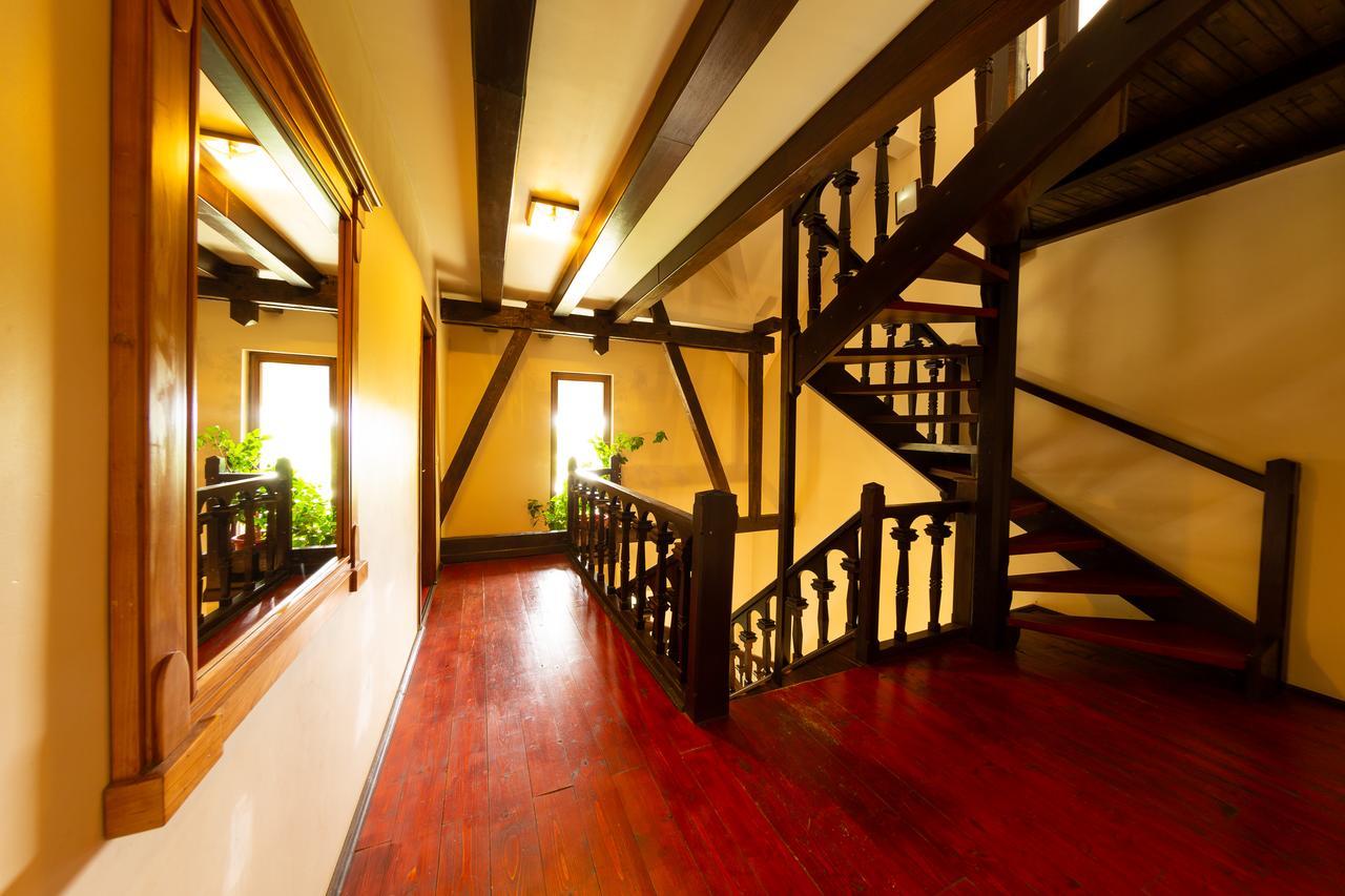 Casa Danielescu Hotel Târgu Jiu Buitenkant foto